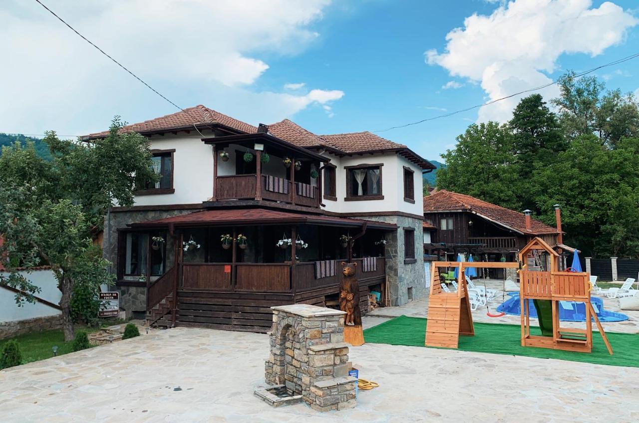 Карамановите Къщи Apriltsi  Exterior photo