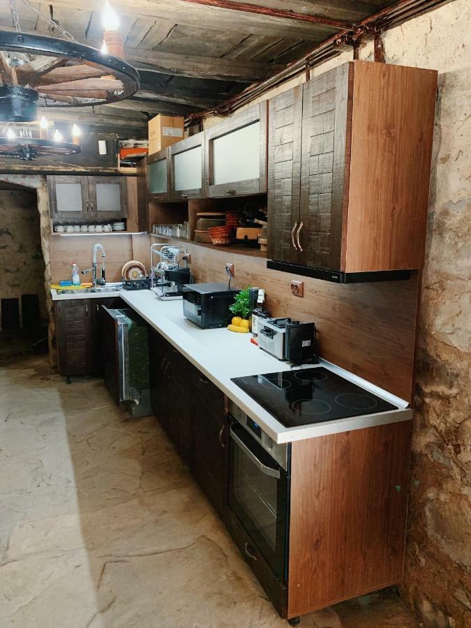 Карамановите Къщи Apriltsi  Exterior photo